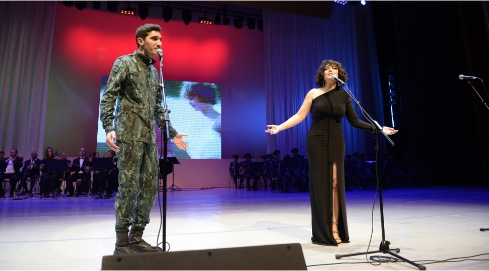 qazi-ve-veteranlarin-ishtiraki-ile-zefer-tarixi-adli-xeyriyye-konserti-olub-foto