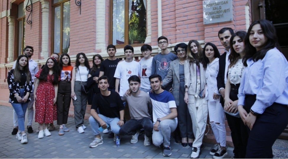 musteqillik-gunu-ireli-gencleri-terefinden-silsile-tedbirlerle-qeyd-olunub-foto