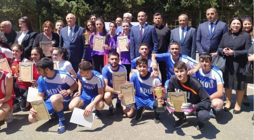 mdu-nun-mini-futbol-komandasi-sheher-chempionatinin-qalibi-olub