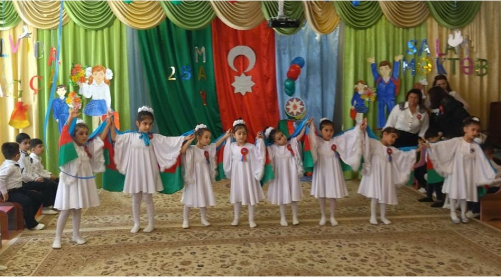 xetai-rayonundaki-235-nomreli-xususi-korpeler-evi-ushaq-bagchasinda-28-may-musteqillik-gunu-qeyd-olunub-foto