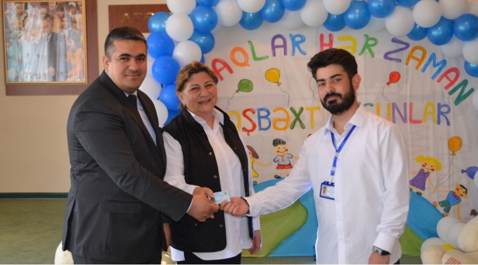 yap-nizami-rayon-teshkilatinin-numayendeleri-1-sayli-ushaq-evinin-sakinleri-ile-gorushubler-foto
