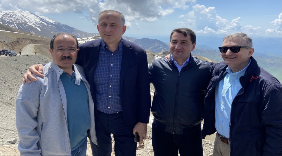 turkiye-sefiri-kelbecerden-paylashim-edib-foto