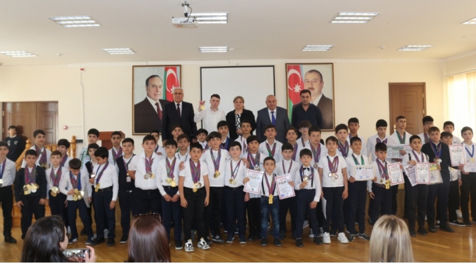 xetai-rayonunda-chempionumuz-sosial-layihesi-cherchivesinde-novbeti-gorush-kechirilib-foto