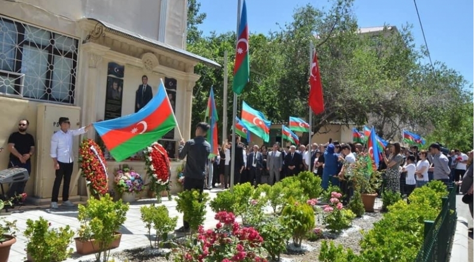 shehid-vusal-allahverdiyevin-xatire-lovhesi-achilib-foto