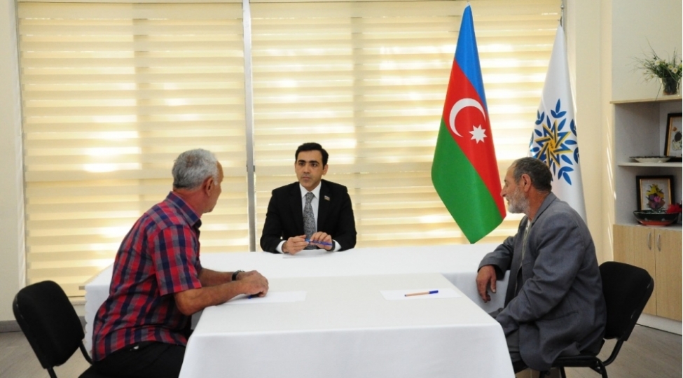 deputat-naftalanda-vetendashlari-qebul-edib-foto