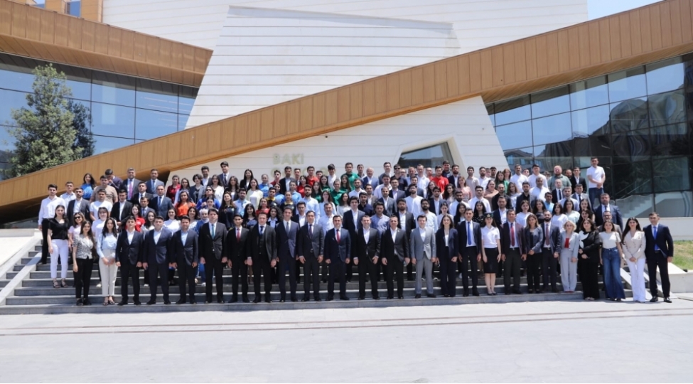 regional-shebekenin-i-elaqelendirme-forumu-basha-chatib-foto