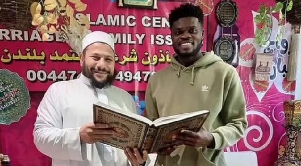 evvel-islam-dinini-qebul-etdi-sonra-adini-deyishdi-foto