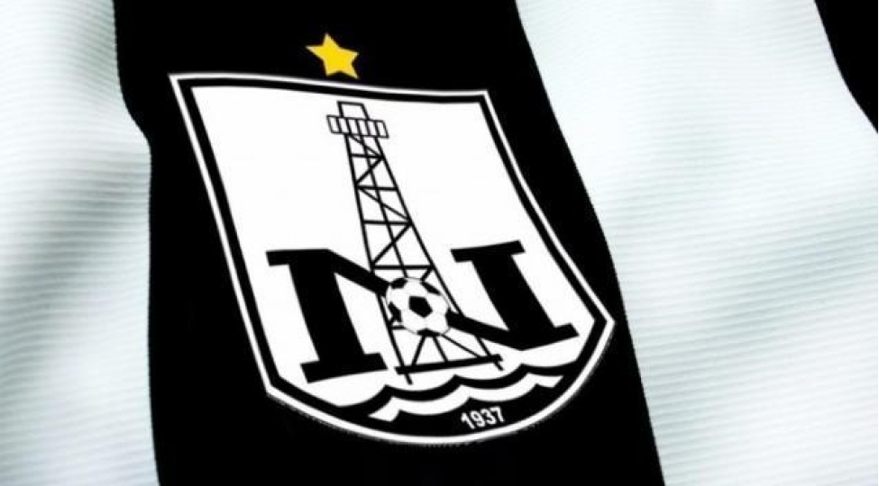 neftchi-bu-futbolchu-ile-yollari-ayirdi