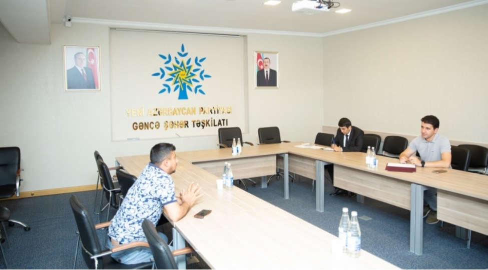 naqif-hemzeyev-sechicilerinin-novbeti-qebulu-kechirib