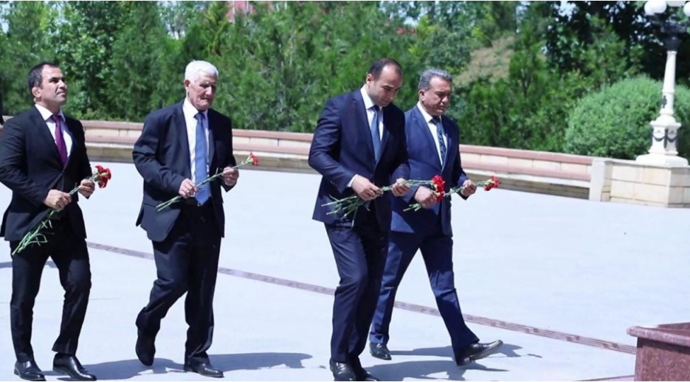 umummilli-liderin-qayidishi-azerbaycani-boyuk-tehlukelerden-xilas-etdi-foto