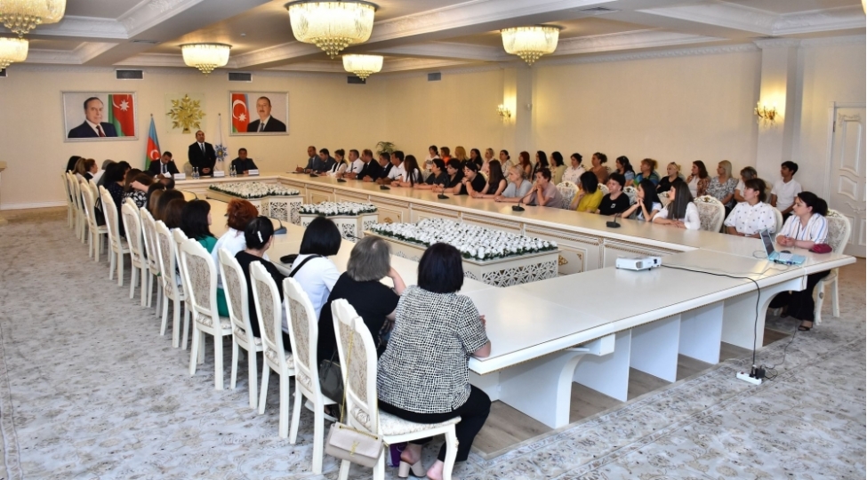 sumqayitda-azerbaycan-medeniyyeti-milli-qurtulushun-ishiginda-movzusunda-konfrans-foto