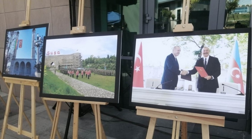 istanbulda-shusha-turk-dunyasinin-medeniyyet-paytaxti-movzusunda-fotosergi-achilib