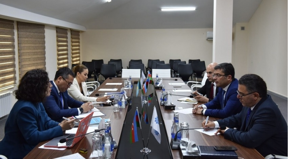 media-da-qazaxistanin-informasiya-komitesinin-sedri-ile-gorush-kechirilib-foto