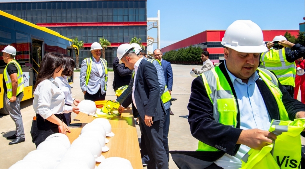 30-a-yaxin-shirket-rehberi-stp-mmc-ni-ziyaret-edib-foto