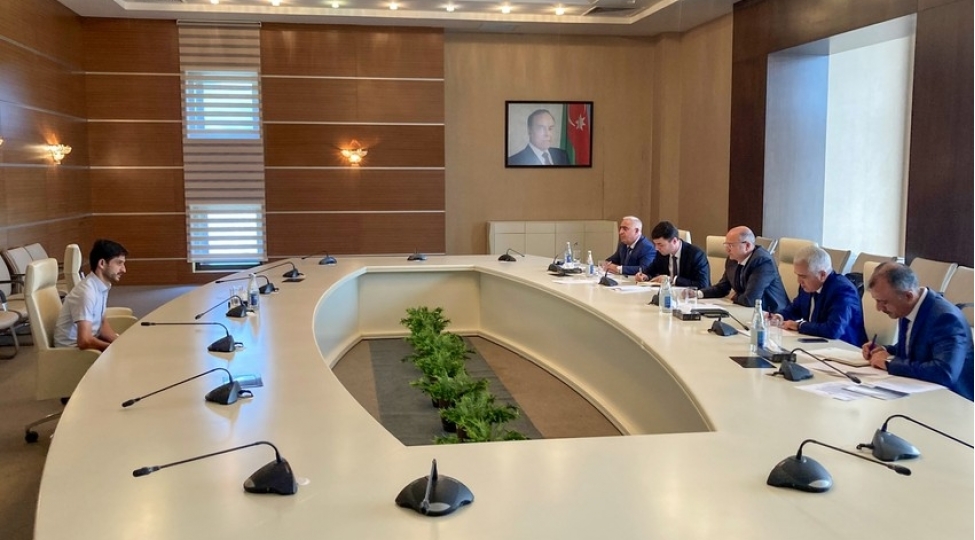 energetika-naziri-qebelede-vetendashlari-qebul-edib-foto