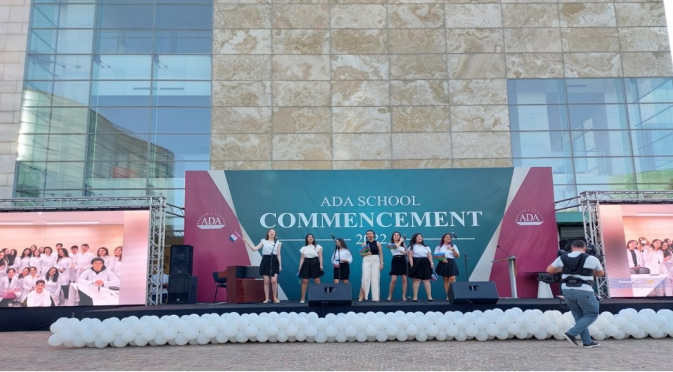 ada-universitetinde-mezun-gunu-kechirilib