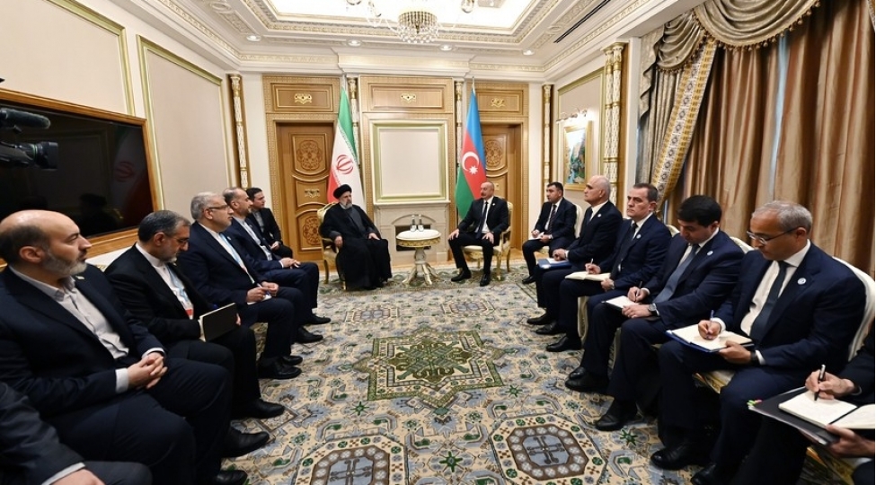 ashqabadda-azerbaycan-ve-iran-prezidentlerinin-gorushu-olub-foto
