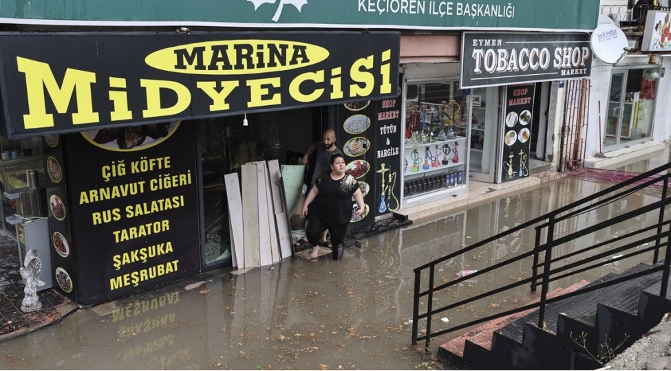 ankarada-sel-bir-neferin-heyatina-son-qoyub-foto