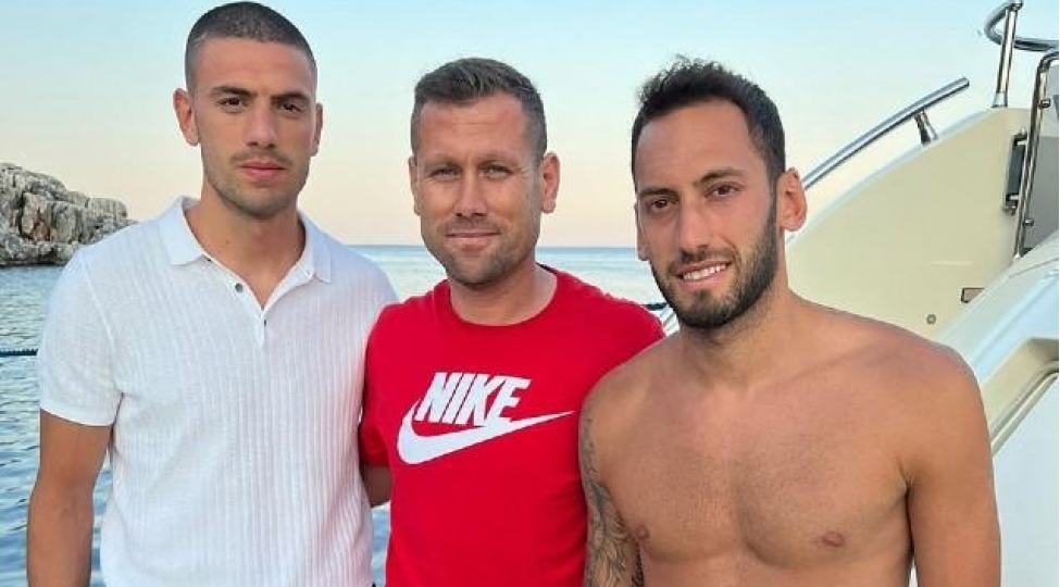 chalhanoglu-ve-demiral-birlikde-tetilde-foto