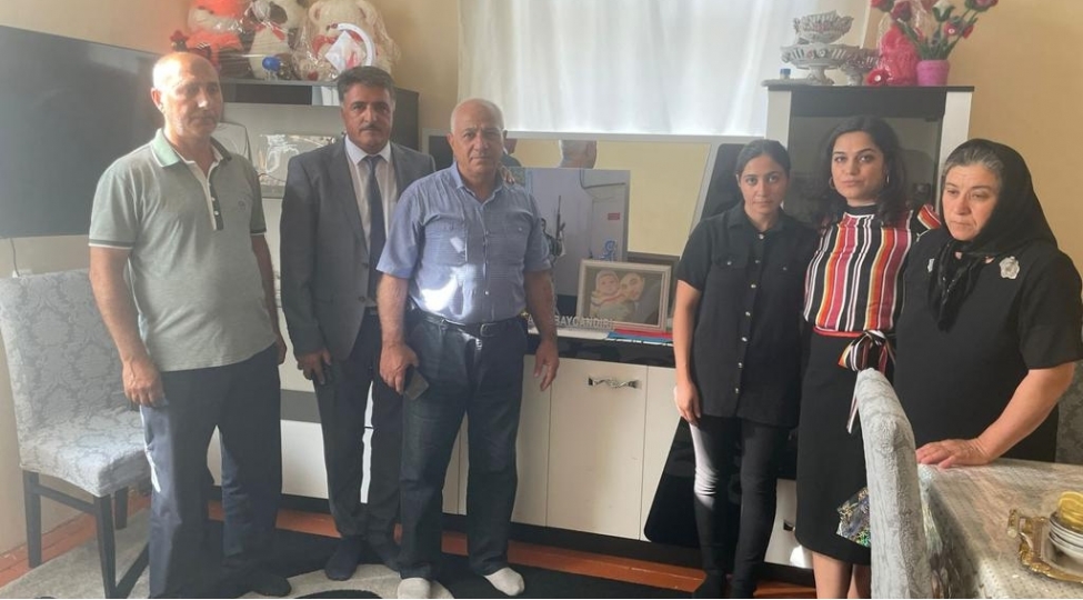 lachinli-shehid-elnur-cabbarovun-ailesi-ziyaret-edilib-foto