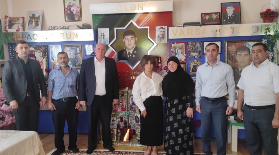 shehid-aileleri-qaziler-ve-azteminatli-ailelere-bayram-sovqati-verilib
