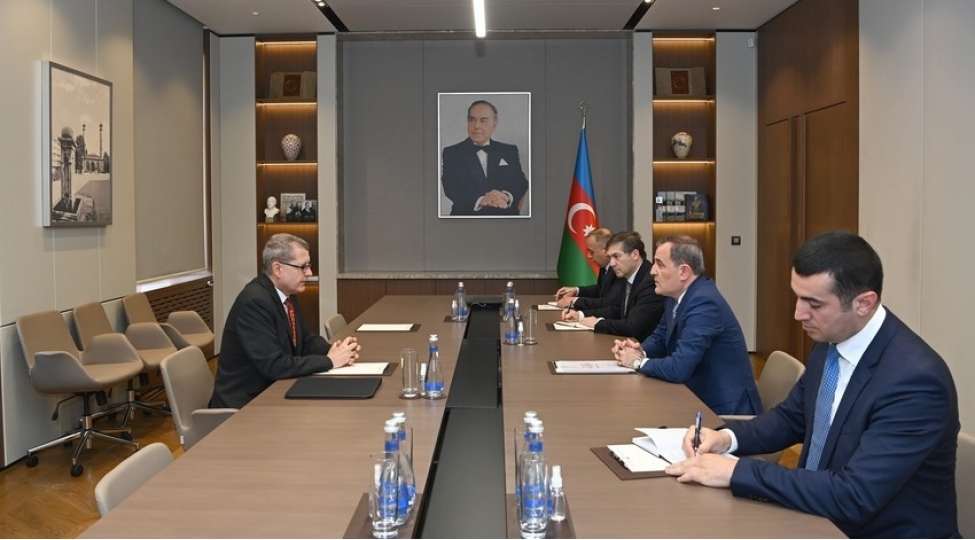 ceyhun-bayramov-avstriyanin-yeni-sefiri-ile-gorushub-foto