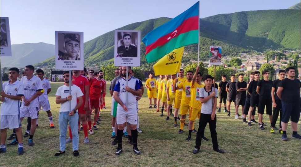 shehidlerin-xatiresine-hesr-olunan-futbol-turniri-foto