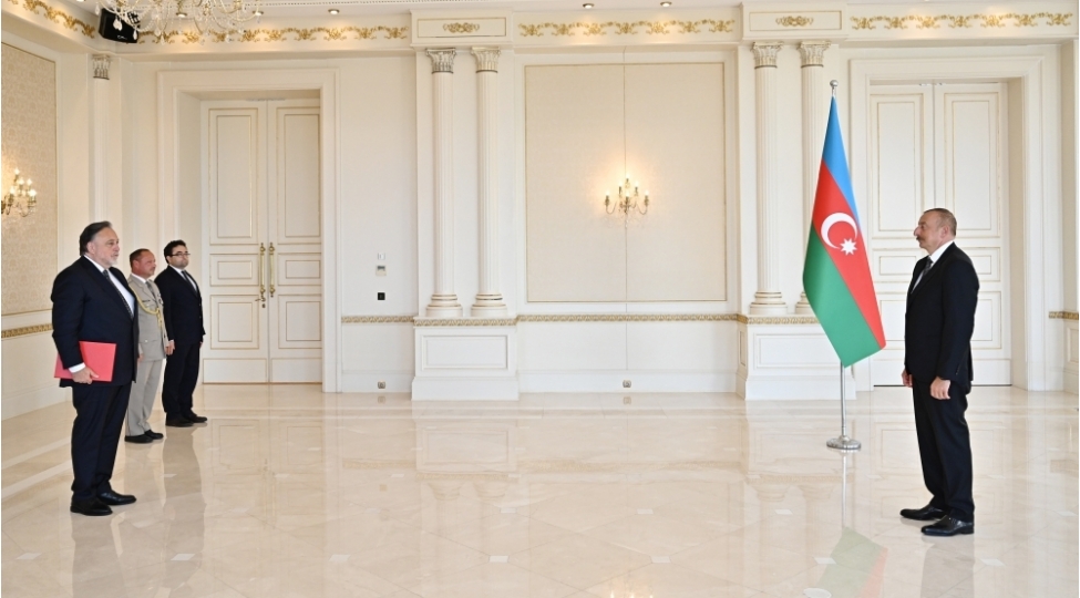 prezident-ilham-eliyev-chex-respublikasinin-azerbaycanda-yeni-teyin-olunmush-sefirinin-etimadnamesini-qebul-edib-yenilenib