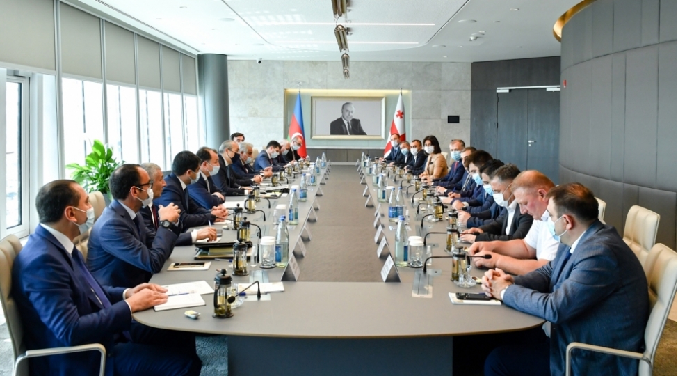 shemkir-marneuli-agstafa-qardabani-goygol-bolnisi-dashkesen-dmanisi-qardashlashma-memorandumlari-imzalanib-foto