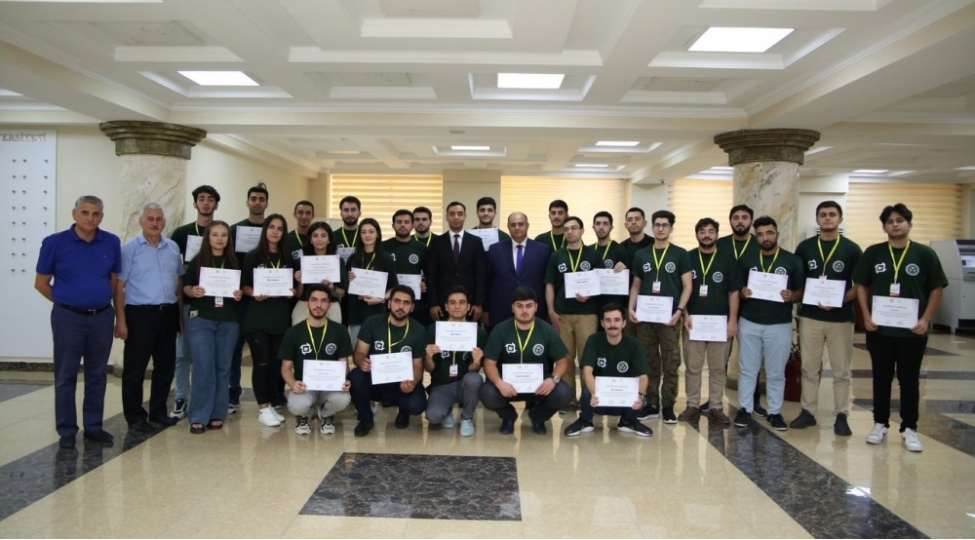 bsu-da-siyasi-elmler-ve-diplomatiya-uzre-yay-mektebinin-baglanish-merasimi-kechirilib-foto