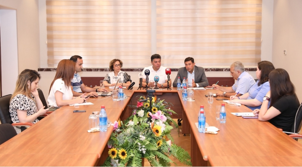 azeriqaza-shikayetlerin-ve-muracietlerin-sayi-azalir-foto