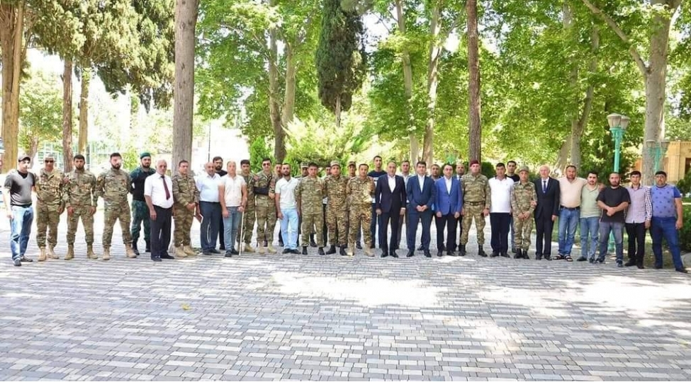seymur-orucov-veten-muharibesi-ishtirakchilari-ve-qazilerle-gorushub