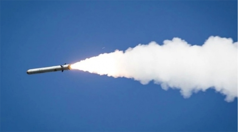 iran-1200-km-menzilli-yeni-qassem-basir-ballistik-raketini-sinaqdan-kechirib