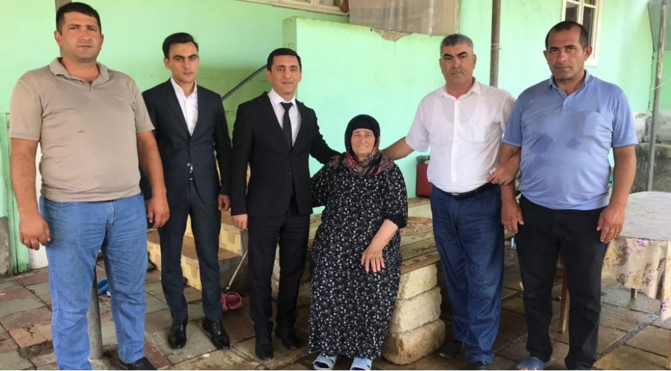 i-qarabag-muharibesi-shehidinin-dogum-gununde-ailesi-ziyaret-olunub-foto