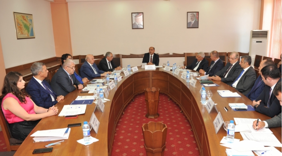 baki-muhendislik-universitetinde-himayechiler-shurasinin-iclasi-kechirilib-foto