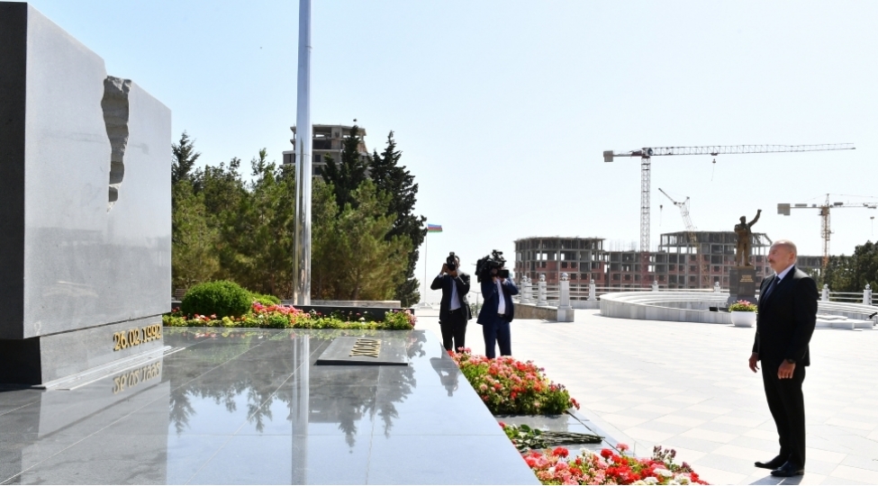prezident-sumqayit-shehidler-xiyabaninda-aparilan-esasli-temir-ve-yenidenqurma-ishleri-ile-tanish-olub-foto