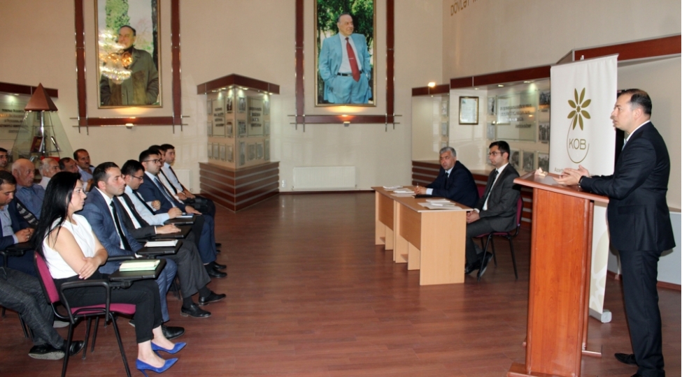 dashkesende-heyvandarliq-sahesinde-fealiyyet-gosteren-sahibkarliq-subyektleri-ile-gorush-kechirilib-foto