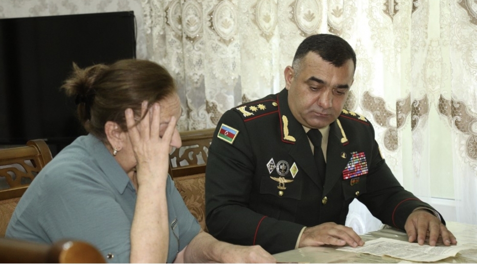 seferberlik-ve-herbi-xidmete-chagirish-uzre-dovlet-xidmeti-terefinden-shehid-jurnalistlerin-aileleri-ziyaret-olunub-foto