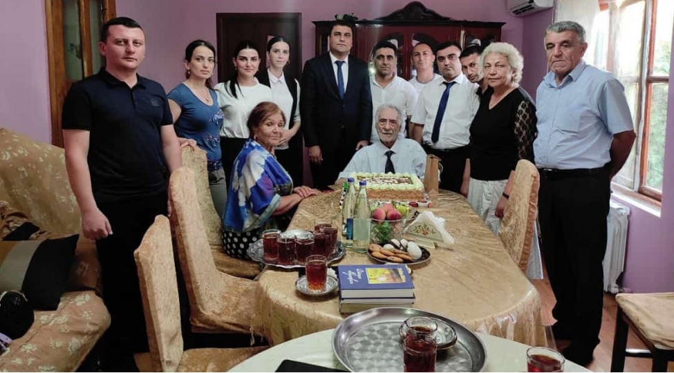neftchalada-shair-publisist-soltan-abbasla-gorush-kechirilib