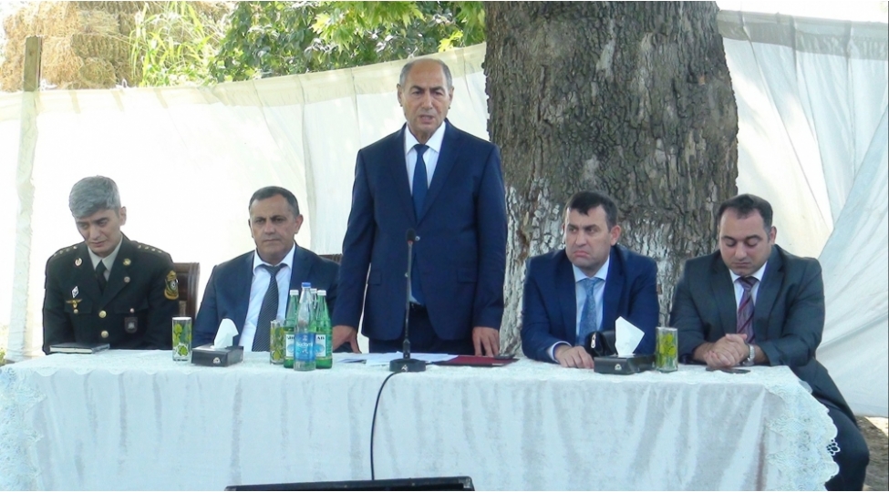 vidadi-isayev-ikinci-hacalli-kendinde-seyyar-qebul-gorushu-kechirib
