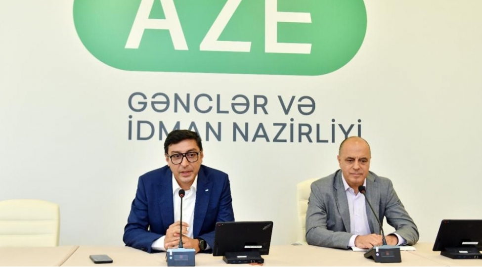ferid-qayibov-shahmat-olimpiadasinda-olkemizi-temsil-edecek-shahmatchilarla-gorushub-foto