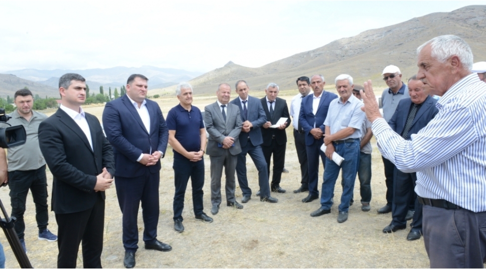 kelvez-kendinde-fermerlerle-gorush-foto