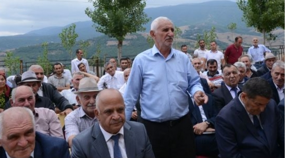 yeni-icra-bashchisinin-ilkseyyar-qebulu-foto