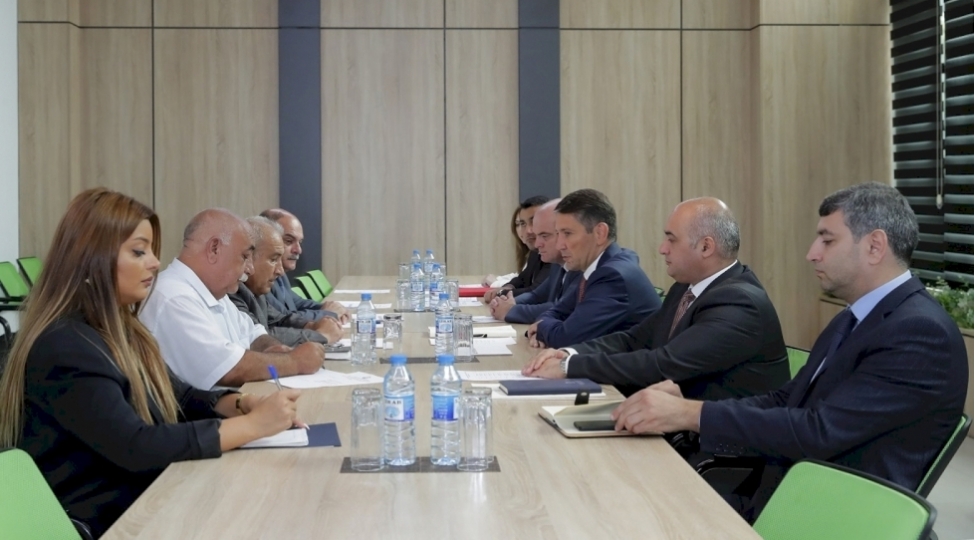 birdefelik-odeme-proqramina-dair-herbiyonumlu-qeyri-hokumet-teshkilatlari-ile-gorush-olub-foto