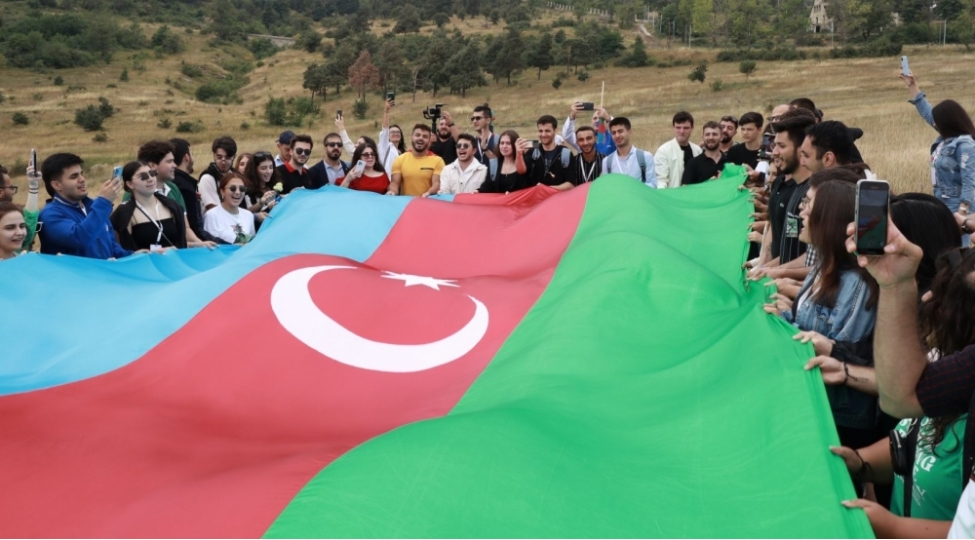 diaspor-gencleri-cidir-duzunde-olublar