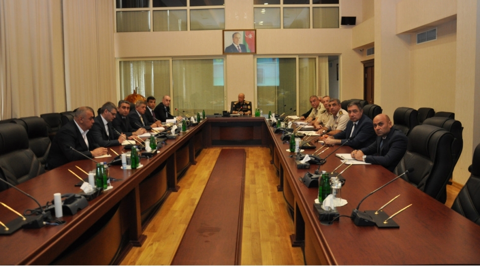 fovqelade-hallar-nazirliyinde-mushavire-kechirilib-foto