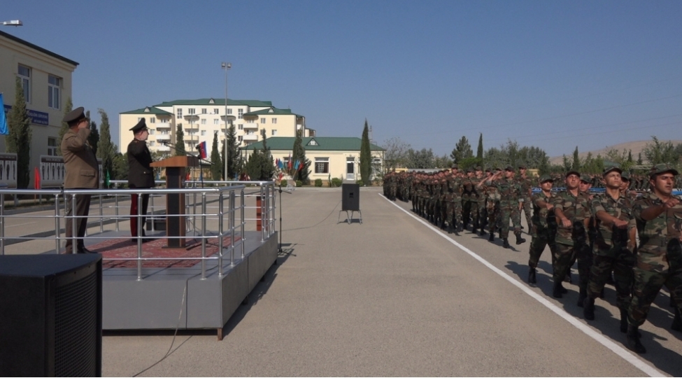mulki-mudafie-qoshunlarinda-andichme-merasimi-kechirilib-foto