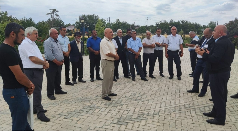 fuzuli-rayonunda-vetendashlarin-problemi-dinlenilib-foto