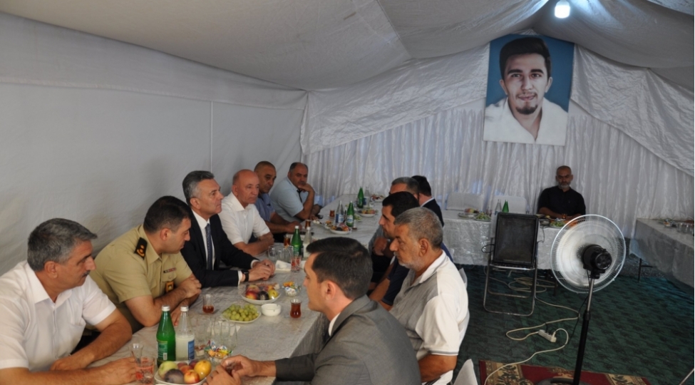 bilesuvarda-veten-muharibesi-shehidi-iqbal-astanlinin-dogum-gununde-xatiresi-anilib-foto