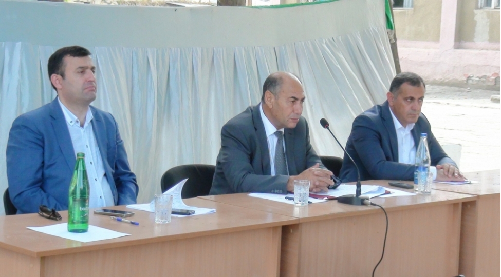 berdenin-shirvanli-kendinde-seyyar-qebul-foto